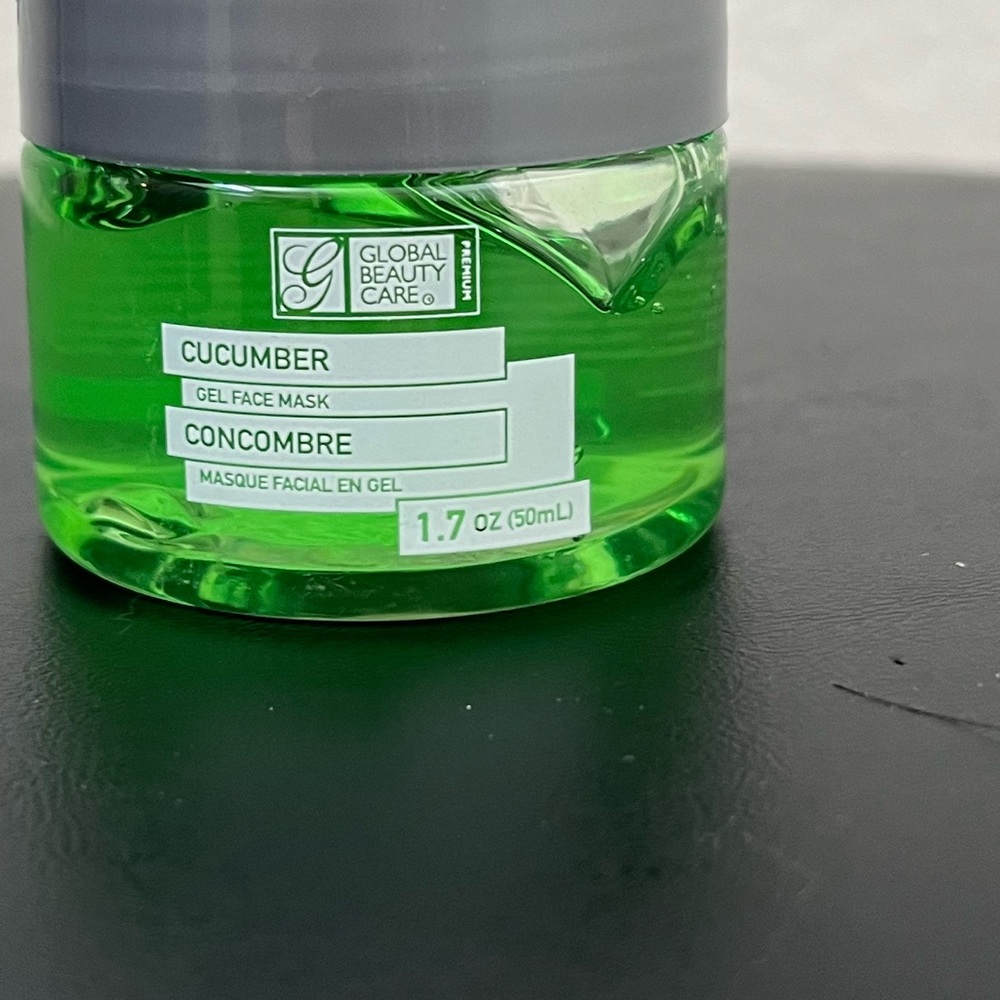 Lip and facemask